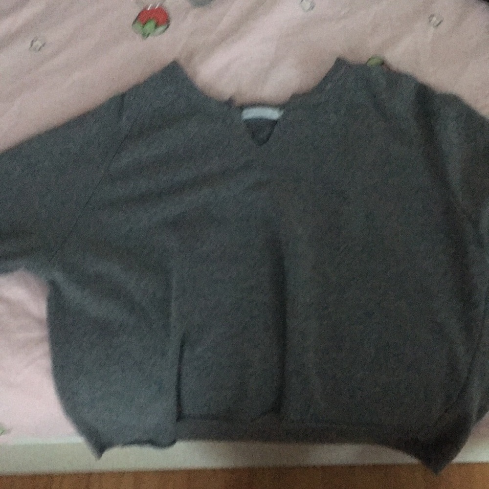 GREY ALTERNATIVE SWEATER